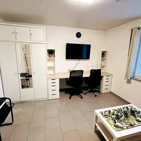 Ches Cozy Corner Helle 1 アパート *